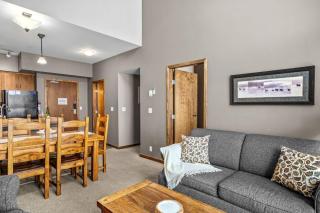 Alpine Luxe Loft with Ski In Ski Out and Gym - 3