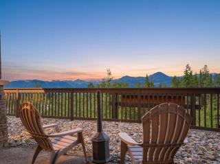 One Bedroom Ski In Ski Out Retreat with Hot Tub - 3