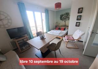 Libre jusqu'au 19 octobre à peine 50m des cures accès direct ascenseur wifi balcon - 0