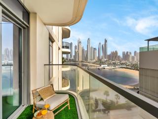Lux 4 Bed with Views overlooking Private Beach - Dubai - 0