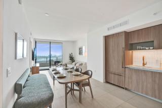 NEW spectacular 3B3B Ocean view 28th Floor - 1