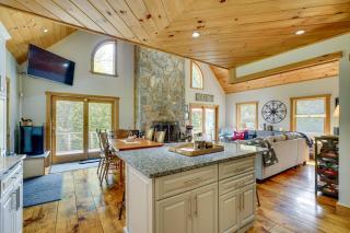 Ski Okemo & Hike: 3BR Vermont Cabin - 1
