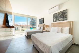 3BR Condo with Rooftop Pool & Parking - 6