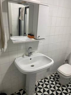 Cozy 2-Bedroom Apartment in Pendik, Turkey - Pet Friendly - 3
