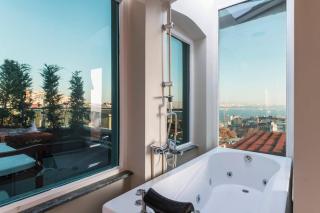 Private Lift - Terrace Loft with Jacuzzi and Bosphorus Views - 4