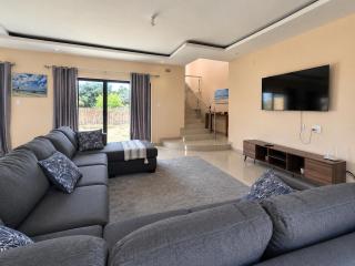 Zambira Holiday Home - 7