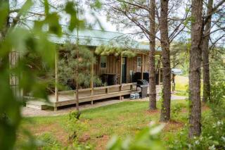 Secluded Hocking Hills Villa with Pond and Hot Tub - 7