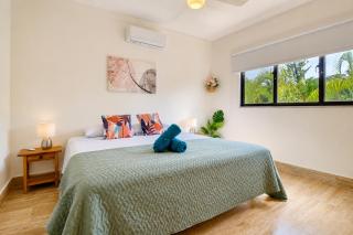 Modern 2BR Apt with Pool near Punta Popy & Town - 7