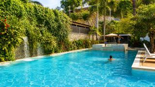 Modern 2BR Apt with Pool near Punta Popy & Town - 2