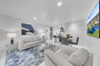 Casa Mykonos Modern 2BR Near Coral Gables - 0