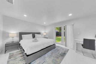 Casa Mykonos Modern 2BR Near Coral Gables - 8
