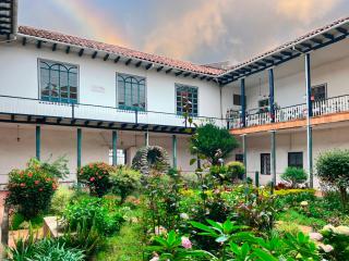 Colonial Retreat in Cuenca by the Tomebamba - 2
