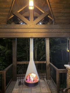 Luxury Hidden Valley Ski Home Steps from Slopes - 3