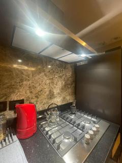Villa Rossa 5-Star Luxury Studio 9 KM from CIA - 2