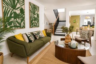 Large Holiday VILLA 4BR Sleeps 13 Pool BBQ Double terrace Kids Play area - 6