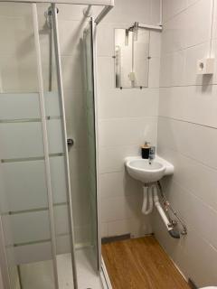 Zurriola Beach Guest House - 2