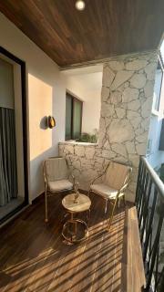 2BR Apartment Prime Location Newly Refurbished - 1