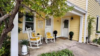 Stunning Historic Home Lots of Space In Town - 5