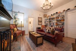 Stunning Historic Home Lots of Space In Town - 7