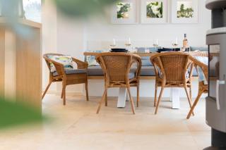 Villa am See für bis zu 6 Personen mit Kaminofen, Badewanne und Sauna - Haustiere herzlich willkommen, direkt am Wasser gelegen - 3