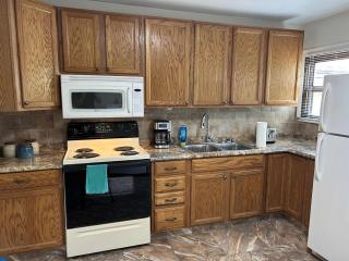 Loveland Family Home 3BR 1Bath Free Parking - 9