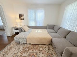 Prime West Hartford Center Location: Historic Gem - 6