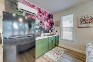 Boutique Retreat Minutes From Round Top! - 2