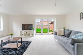 Stoke Gifford House Ideal for Contractors & - 4