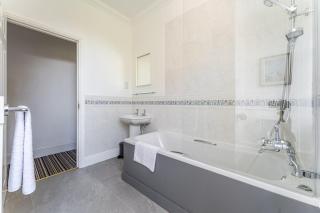 Delightful 3 Bed Apartment in Ham Green Bristol - 3
