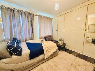 Private Family Room- Stays 3 Near BHX NEC - 4