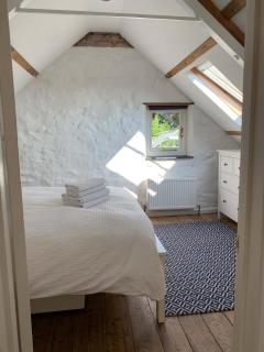 Cosy 2-bedroom cottage with a stunning river view - 4