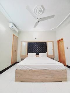 BNB Rose Lodge Family Guest House - 9