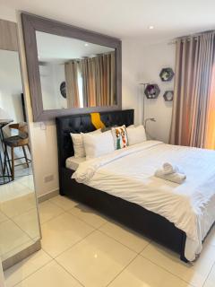 Ivory Suites at The Lennox - 7