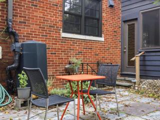 Spacious 4-BR Near Rock Creek Park - Sleeps 8 - 6