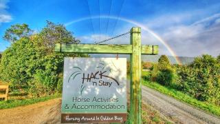 Hack'n'Stay Adventure Farm - Paton's Rock - 9
