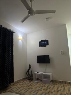Apartment on the highway Voi - 2