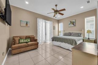 Isla Bella - 2BR Steps from the Beach with Pool - 1