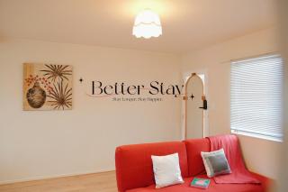 Refreshed Retro 1 Bedroom Home Sleeps 4 - 8