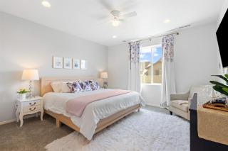 The Explorer! Extra Game Room, Fire pit Sleeps 10! - 8