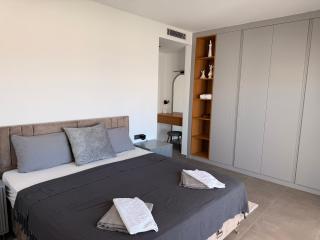 Exclusive Luxury Villa with Private Pool & Sea View - 2