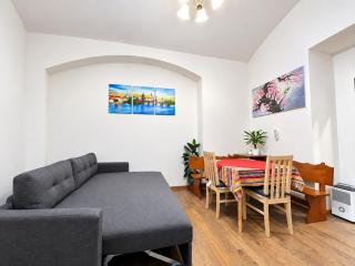 2BR Apartment near City Center Quiet and Cozy Stay - 7