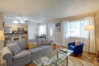 Cozy Condo 6 Mi to Downtown Reno! - 7