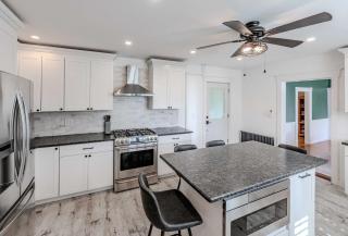 Modernized Historic Mountain Getaway - 9