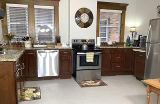 2 Bedroom, Near downtown, Ohio City, and Central! - 1