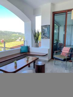 Villa Violeta | Ocean Views Above Playa La Ropa - 2