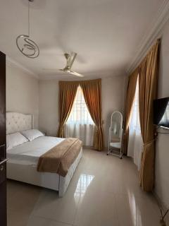 Villa in Kumasi - 1