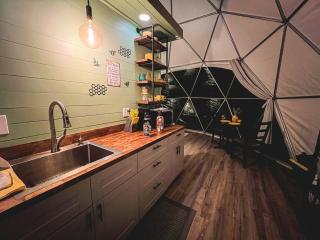 Romantic Honeymoon Dome in Hochatown HoneyDome - 2