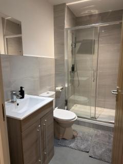 Luxury 1-Bed Apartment Central Location - 0