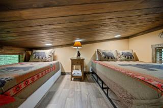 Cozy Tinyhouse w Hot Tub Hochatown Little Bear - 7