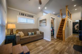 Bigfoot Tinyhouse w Hot Tub in Broken Bow - 4